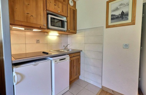 La Perriere Apartment | 10m from ski slopes, 9th floor, balcony, ski locker, 31m², La Tania