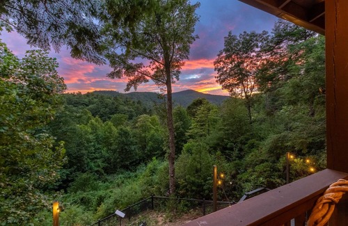Cashiers House | 10min DWTN Cashiers! 5mn to SilverRun Waterfall