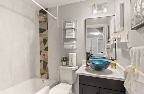 Cedar Crest House | 10mins Downtown 2BR Cute Modern