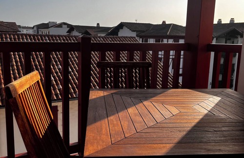 Saint-Jean-de-Luz Apartment | 10mn walk from downtown! Private parking. Ideal for families.