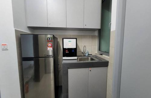 Shah Alam Apartment | 10pax Cinema Themehouse 3B2R with pool sauna atari games,wifi