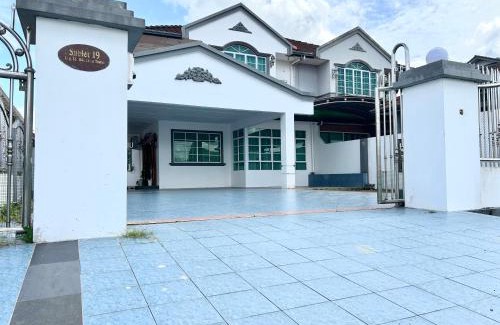 Sibu House | 10Pax Spacious Semi-D&Nearby City Centre
