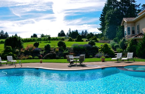 Dayton Villa | 11,000 sq ft, 6 bdrm Villa, Pool, Hot Tub, Theater. At the top of a vineyard.