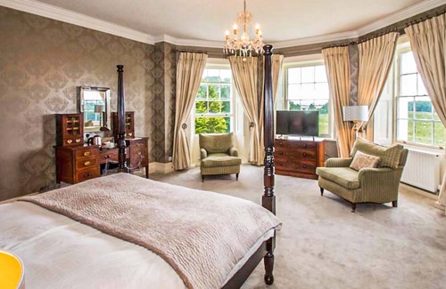 Saint Owens Cross Cottage | 11 bedroom accommodation in Peterstow