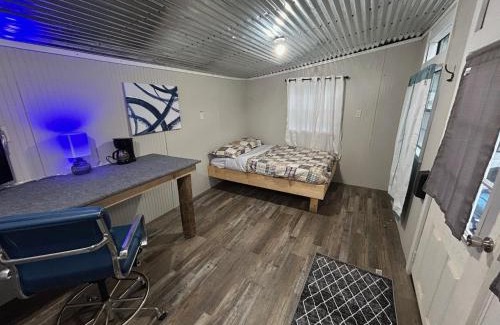 Northern House | #11 Digital Nomad Cabin on the river overlooking a lake