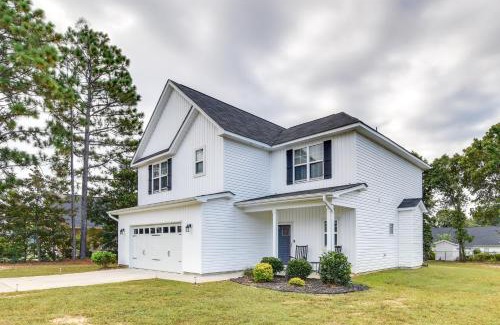 Spring Lake House | 11 Mi to Fort Bragg Family Home with Patio!