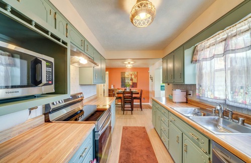 Bridgeport House | 11 Mi to UofL & Norton Hospital: Louisville Home