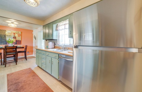 Bridgeport House | 11 Mi to UofL & Norton Hospital: Louisville Home