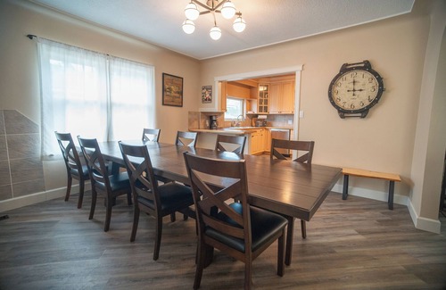 Sylvan Lake House | 11 person hot tub. A/C. Fire pit. Newly renovated, 3 minutes from the water.