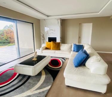 Balgowan Villa | 11 Woodridge Forest Estate