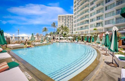 West Avenue Apartment | 1100 West South Beach Luxe Miami Condos by Joe Semary