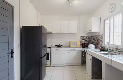 Antananarivo Avaradrano House | 110m² Apartment with 3 Bedrooms and Wifi in a Renovated Modern House