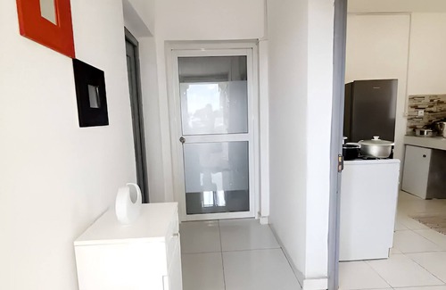 Antananarivo Avaradrano House | 110m² Apartment with 3 Bedrooms and Wifi in a Renovated Modern House