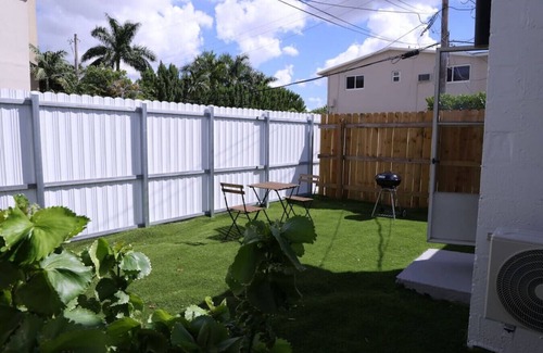 West Little Havana Apartment | 1113 Douglas rd · Cozy Studio w/parking & private patio w/BBQ