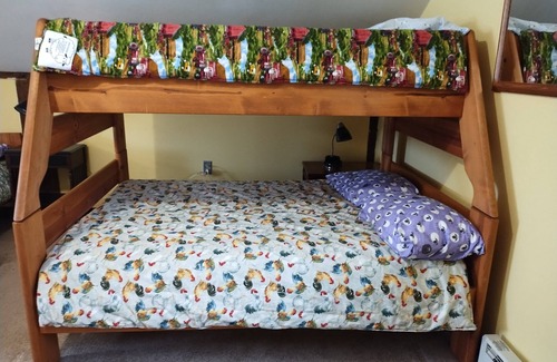 Sunbury House | 112-Acre Sheep Farm Guesthouse: Animals, Nature, Scenery