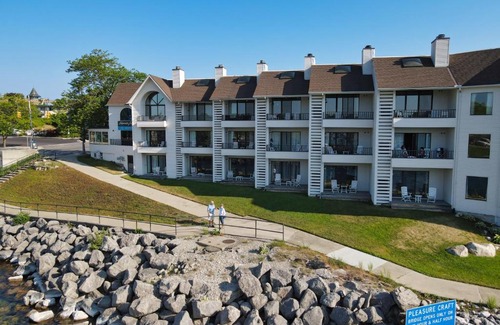 Charlevoix House | 112 Edgewater Inn with Waterfront Access