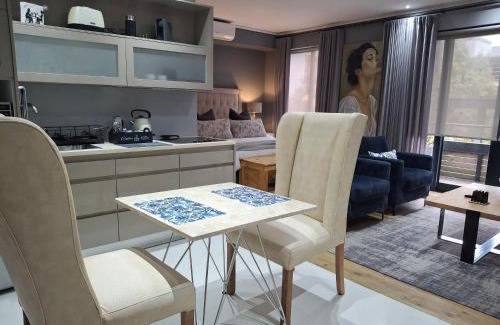 Knysna Central Apartment | 112 Luxury Studio at The Gallery
