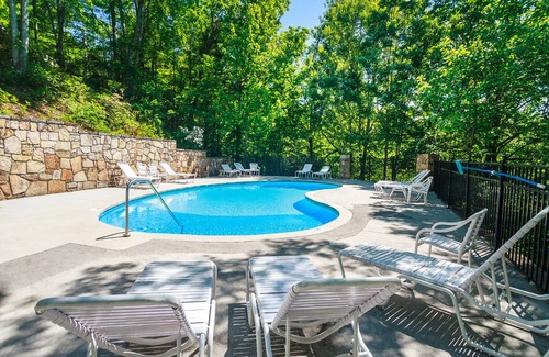 Gatlinburg - Pigeon Forge Condo | 112 m² Condo ∙ 2 bedrooms ∙ 4 guests