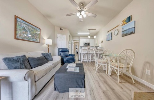 Smith Mountain Lake Apartment | #112 Pointe - 1 Bedroom Lakefront Condo at Mariners SML