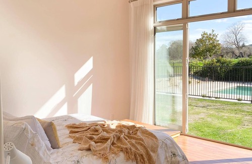 Wakefield House | 112 The Hangar - Luxury Accomodation