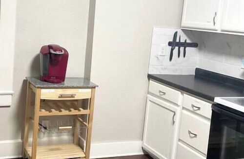Dubuque Apartment | 1129#3/Ken’s place-cute/Free Parking