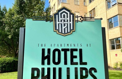 Bartlesville Apartment | 114 · The Traveler #114 - Hotel Phillips