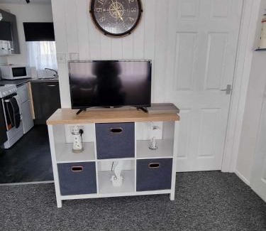 Great Yarmouth Ski Chalet | 115 Modern South Facing Chalet on Sunbeach in Scratby Near Great Yarmouth