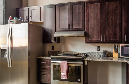 Strip District Apartment | 117 m² Apartment ∙ 2 bedrooms ∙ 4 guests