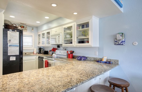 Downtown Condo | 117 Pismo Shores: 2 BR, 2.5 BA Condominium in Pismo Beach, Sleeps 6