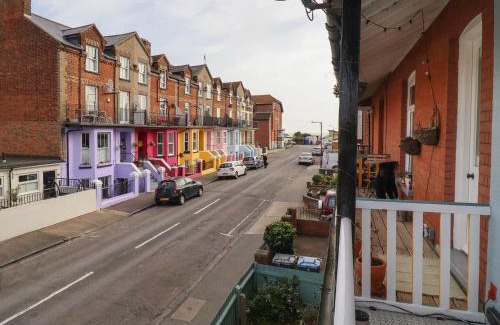 Felixstowe House | 11a Manning Road