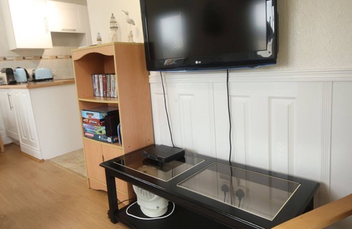 Earnley Ski Chalet | 11B Medmerry Park 2 Bedroom Chalet