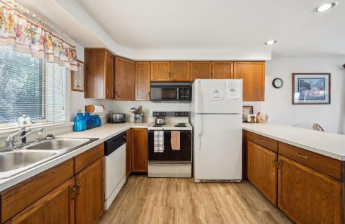 North Creek House | 11D - Spacious & Family-Friendly Getaway