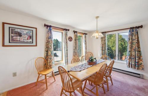 North Creek House | 11D - Spacious & Family-Friendly Getaway