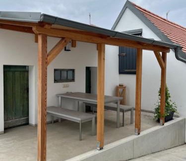Unterretzbach House | 11er-Haus