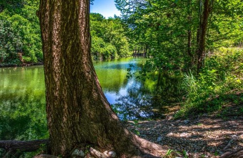 Bandera House | 11th Street River House