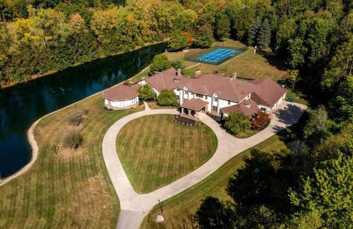 Medina House | 12,700 sf 8 Room Mansion on 18 acres
