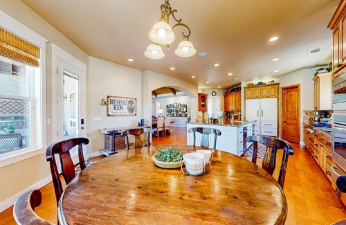Hesperia House | 12-acre home with outdoor areas, basketball/pickleball/volleyball & home gym