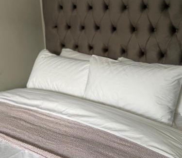 Kriel Hotel | 12 At Jasmyn