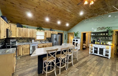 La Follette Cabin | 12 bdrm covered dock, hot tub, cwby pool, sleeps 46, “Mountain Ridge”