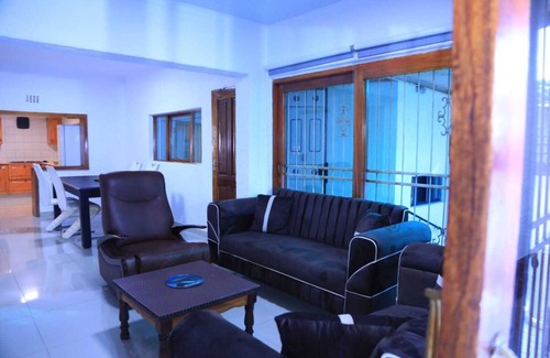 Bedfordview Bed & Breakfast | 12-bedroom bed guest house in charming Bedfordvew with WiFi, AC