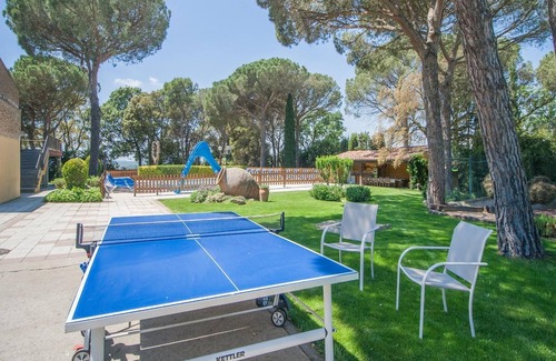 Cassa de la Selva Villa | 12 bedrooms Mansion|Tennis court & Large Pool |Games room, BBQ, near Beaches.