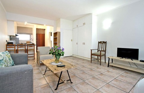 Sea Point Apartment | 12 Blue Waters