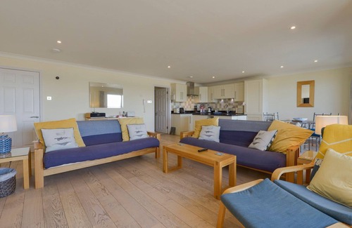 Burgh Island Cottage | 12 BURGH ISLAND CAUSEWAY, family friendly in Bigbury-On-Sea