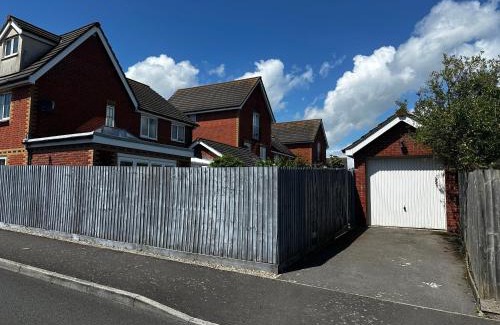 Barry House | 12 Clos Yr Wylan