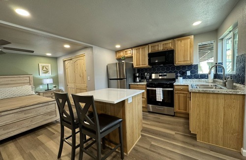 Sedona Condo | 12 Creekside Retreat 1 Bedroom Condo by RedAwning