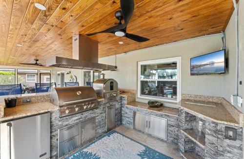 Cocoa Isles Country Club House | 12 Fairway Drive