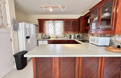 Blue Waters House | 12 Foursquare Rockley Golf & Country Club
