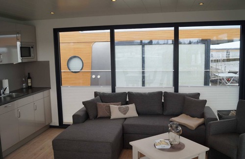 Kroeslin House | 12. Hausboot Float & Load I 50 m² - Hausboot Float & Load I