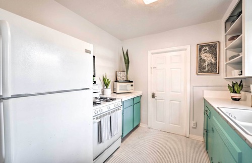 Winter Garden Cottage | ~ 12 Mi to Disney: Downtown Winter Garden Cottage!