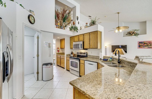 Lindfields House | 12 Mi to Disney: Secluded Family Home w/Pool